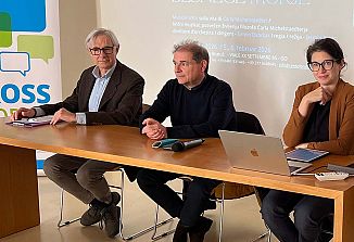 Besneče morje o življenju družbeno neprilagojenega Michelstaedterja