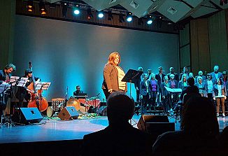 Biti voda – poklon ustvarjanju ob slovenskem kulturnem prazniku v novogoriškem kulturnem domu