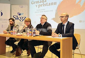 Grmada v pristanu v središču letošnjega kulturnega praznika Slovencev v Italiji
