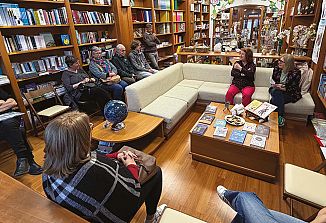 Pisanje kot iskanje zgodb iz resničnega življenja, Mateja Gomboc o knjigah za vse generacije