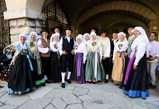 Noša povezuje in je živa dediščina slovenske skupnosti