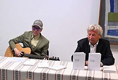 Knjiga Košutovih besedil za popevke