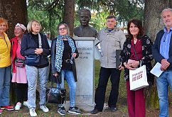 V senci prestolnice kulture, a v polnem siju poezije