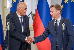 Kdo je prišel na svoje, kdo medlo molči in kdo uživa