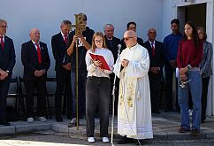 Poklon človeku, ki naj bo za zgled vsem v skupnosti