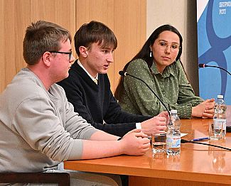 Pogovorni večer MOSP in DSI o tem ali naj naši mladi študirajo v Sloveniji