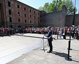 Na spominski svečanosti v Rižarni je prisotne nagovoril Gabrovec: “Svobodo ohranjamo z vsakdanjimi odločitvami”