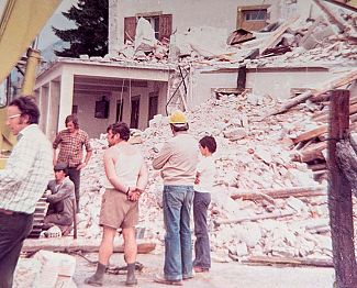 Potresna noč maja 1976