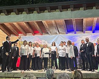 Srečanje prijateljev in nosilcev kulturne dediščine na pevskem večeru Od Mačkolj do Devina