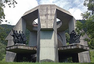 Klečeplazništvo višjega nivoja
