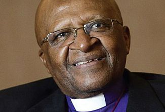 Nobelovec Desmond Tutu s hčerko napisal knjigo o odpuščanju