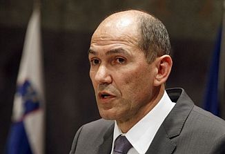 Zaradi razprtij in slabih odnosov v politiki manjši ugled Slovenije v tujini