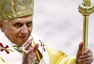 Papež poziva k “razpihovanju plamena evangelija”