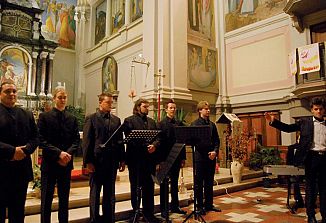 V svežino mladih glasov odet koncert nabožne glasbe