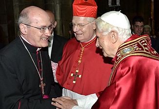 Molitveno bdenje za papeža Benedikta XVI.