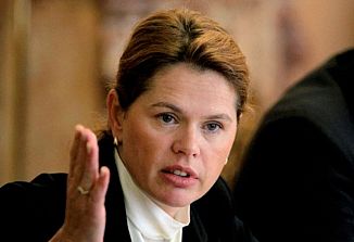 Slovenija je lojalna članica EU, a podpira tudi težnje politične levice