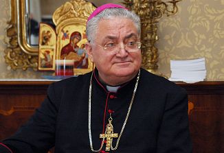 Umrl je msgr. Dino De Antoni