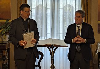 Sveta maša in srečanje s škofom Trevisijem