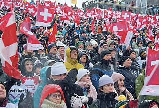 Reportaža svetovnega pokala v alpskem smučanju: Od Adelbodna prek Wengna do Cortine