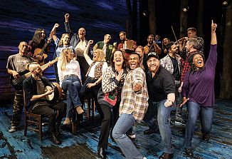 Ganljiva zgodba o solidarnosti, rojeni iz tragedije, v tržaškem gledališču Rossetti