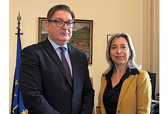 Konzul Šuc na prefekturi v Gorici: “GO! 2025 je za obmejno območje izjemna priložnost”