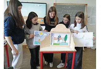 Kamišibaj delavnice na Nižji srednji šoli Ivana Trinka v Gorici