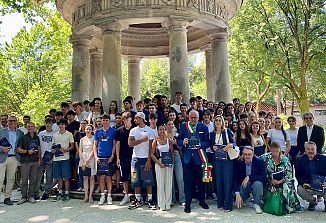 Štirijezične italijanske ustave goriškim 18-letnikom