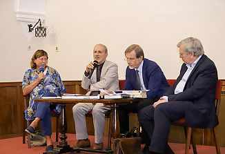 “Samo s spominom lahko gremo naprej. Brez spomina se nam bo prihodnost zaprla”