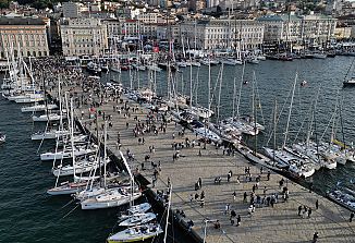 Barkovljanka tudi s slovenskim predznakom, tako na vodi kot na kopnem