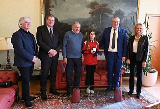 Maja Locatelli prejela priznanje Deželnega sveta FJK