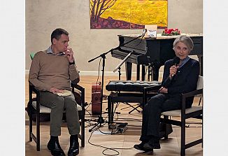 Pogovor z Ivano Suhadolc in nastop skupine Violoncelli itineranti na večeru Krožka Virgil Šček