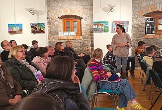 Deset let umetniških delavnic Otroškega prijAteljèja