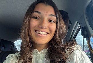 Olimpijska bakla v Trstu osvetila nastop mlade Nabrežinke Caterine Sinigoi na OI