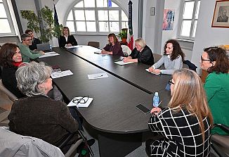 Naslednja tri leta bo število ravnateljstev ostalo nespremenjeno