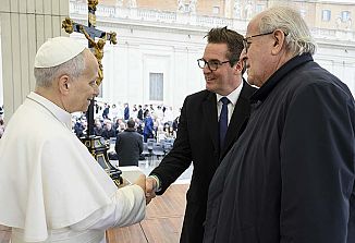 Turel in Ziberna sta papežu predstavila uspehe EPK in ga povabila na obisk