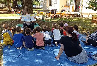Narava kot prostor učenja in rasti v vrtcu Pikapolonica v Pevmi