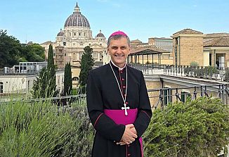 Škof msgr. dr. Andrej Saje na zasedanju Italijanske škofovske konference v Vatikanu