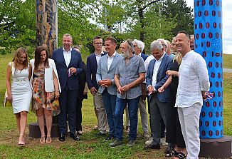 Ko stebri miru prinesejo tudi nekaj ustvarjalnega nemira