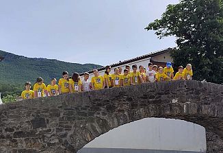 Sovodenjski učenci po poteh slovenske himne v Zgornji Vipavski dolini